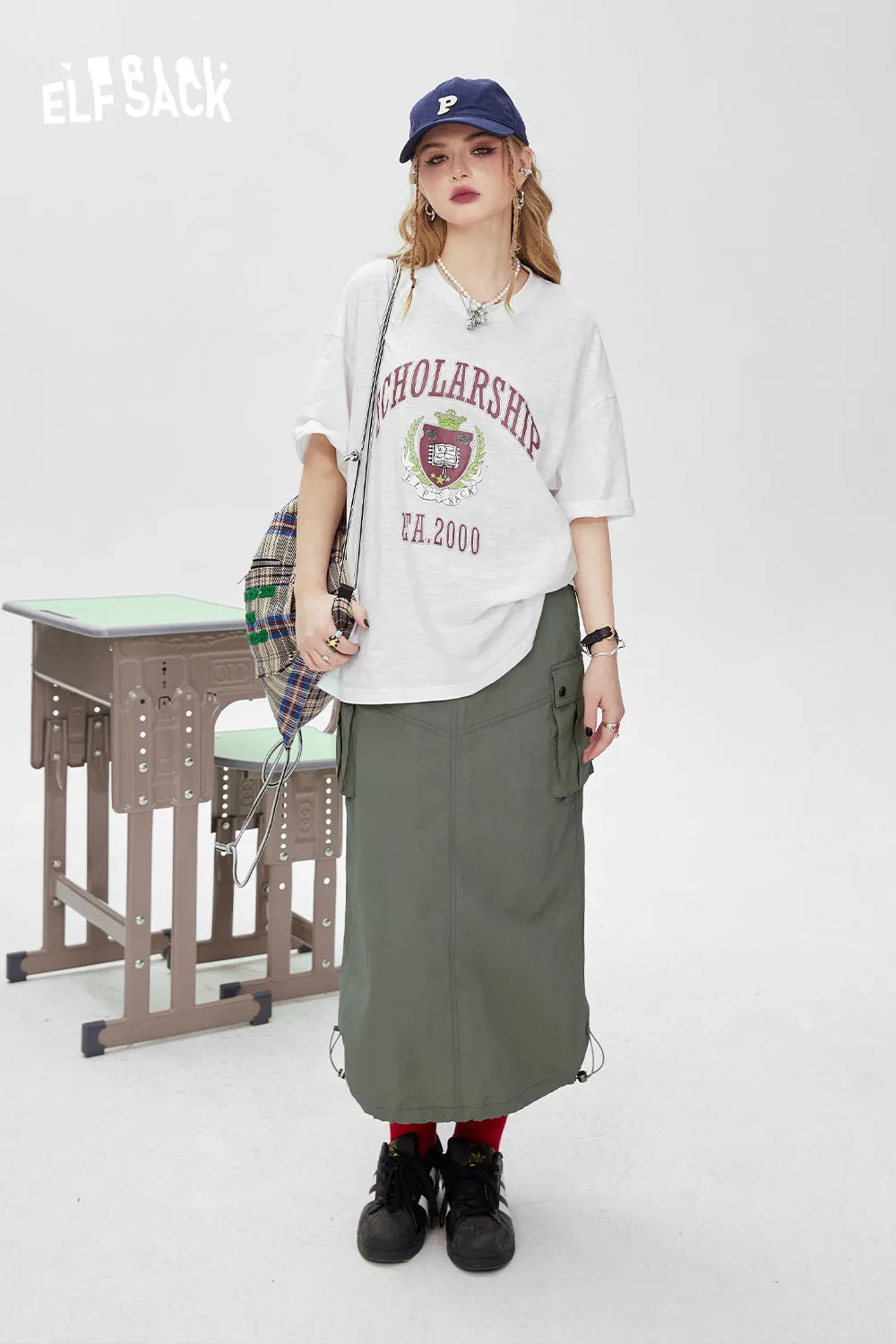 ELFSACK Printed loose white t-shirt for women's 2024 spring new college style casual slimming short sleeved top