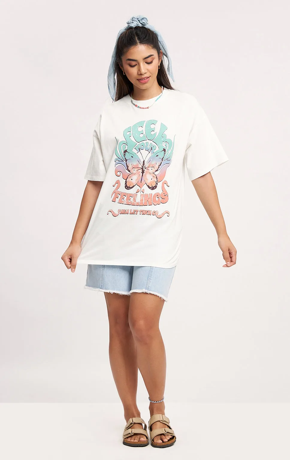 FEEL YOUR FEELINGS OVERSIZED FIT GRAPHIC TEE
