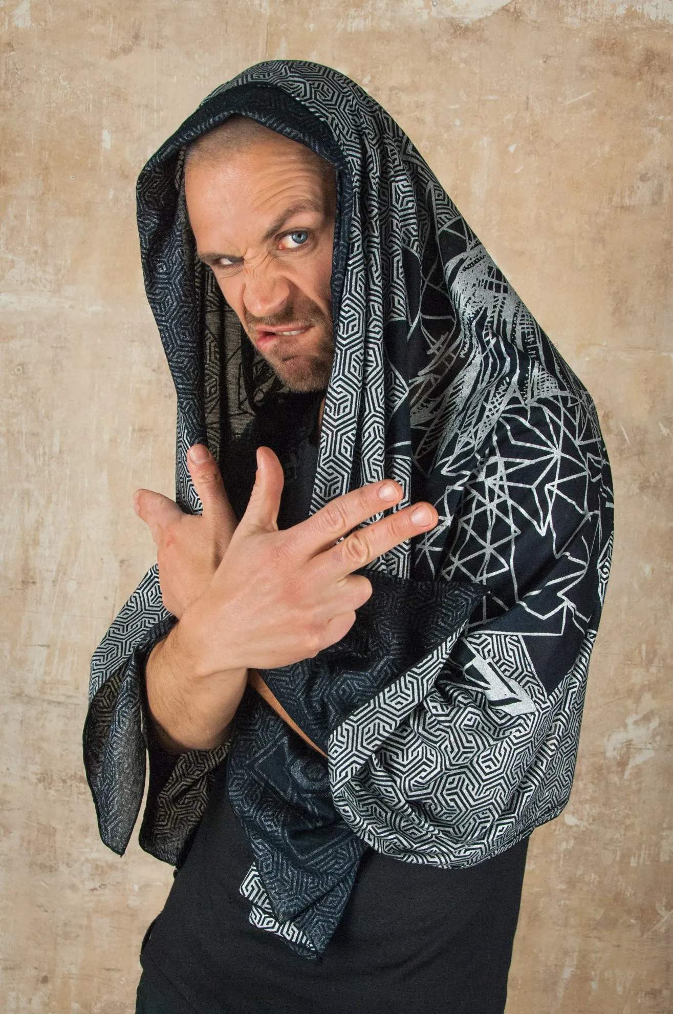 Safi Scarf Crow