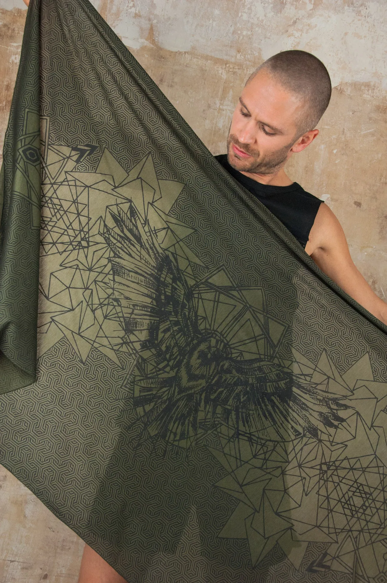 Safi Scarf Crow