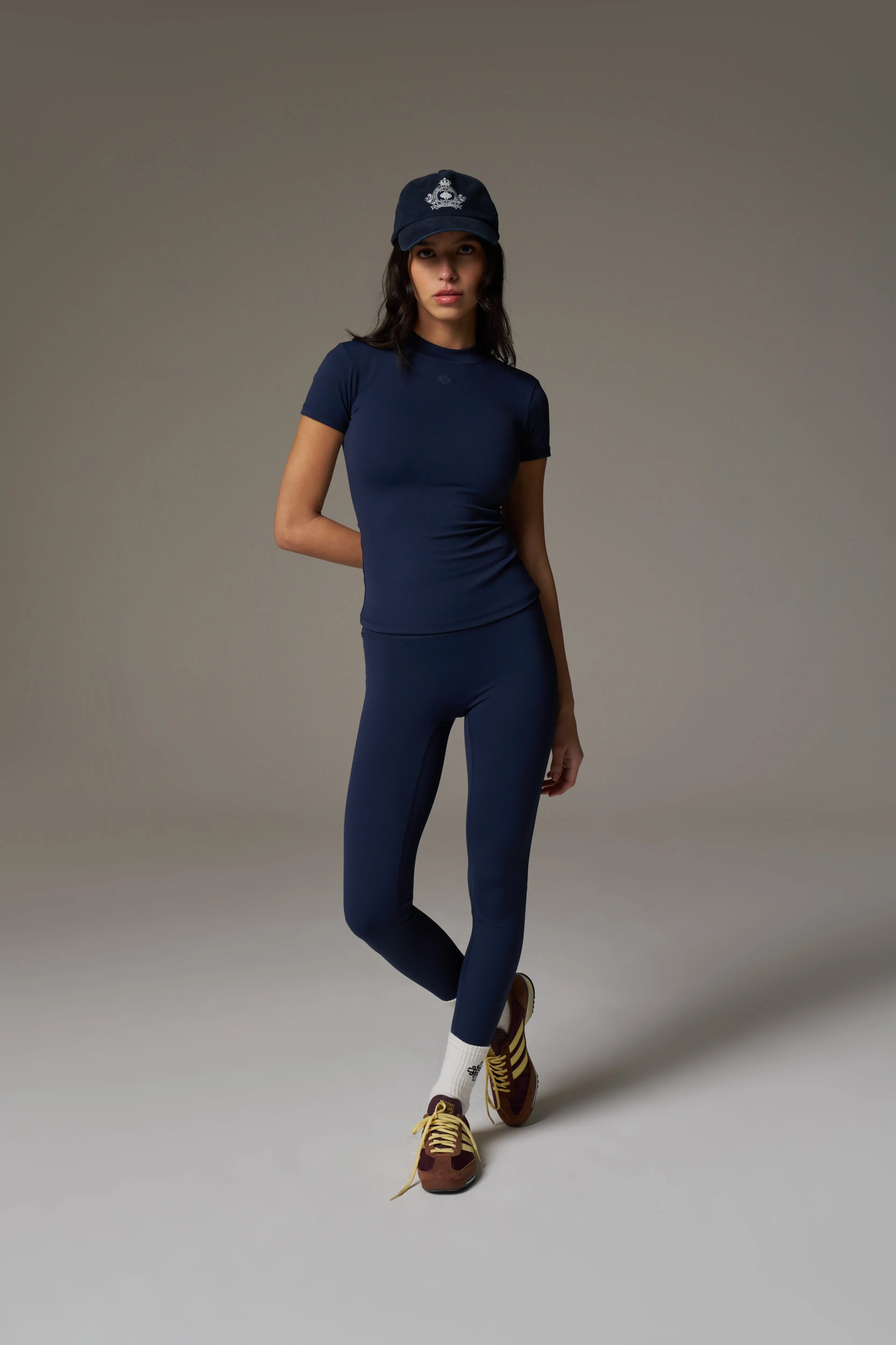 SCULPTING STRETCH EMBLEM BABY TEE - DARK NAVY