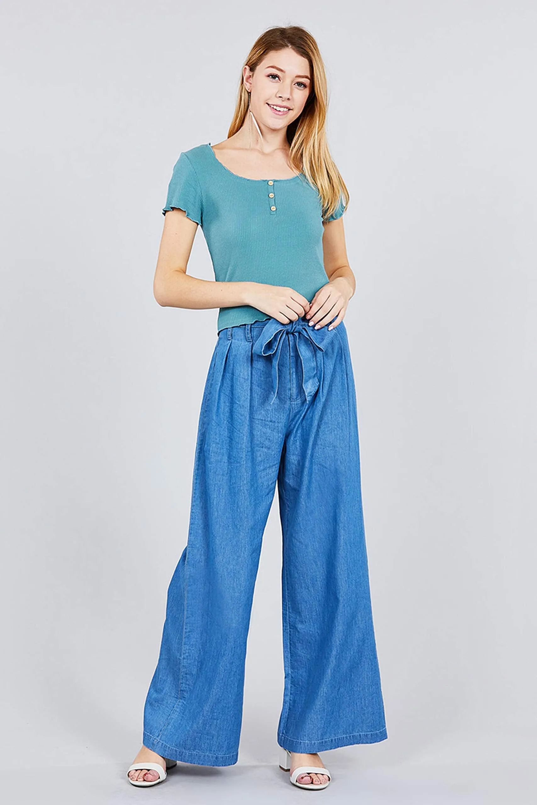 Women's Double Scoop Neck With Button Rib Lettuce Hem Crop Top