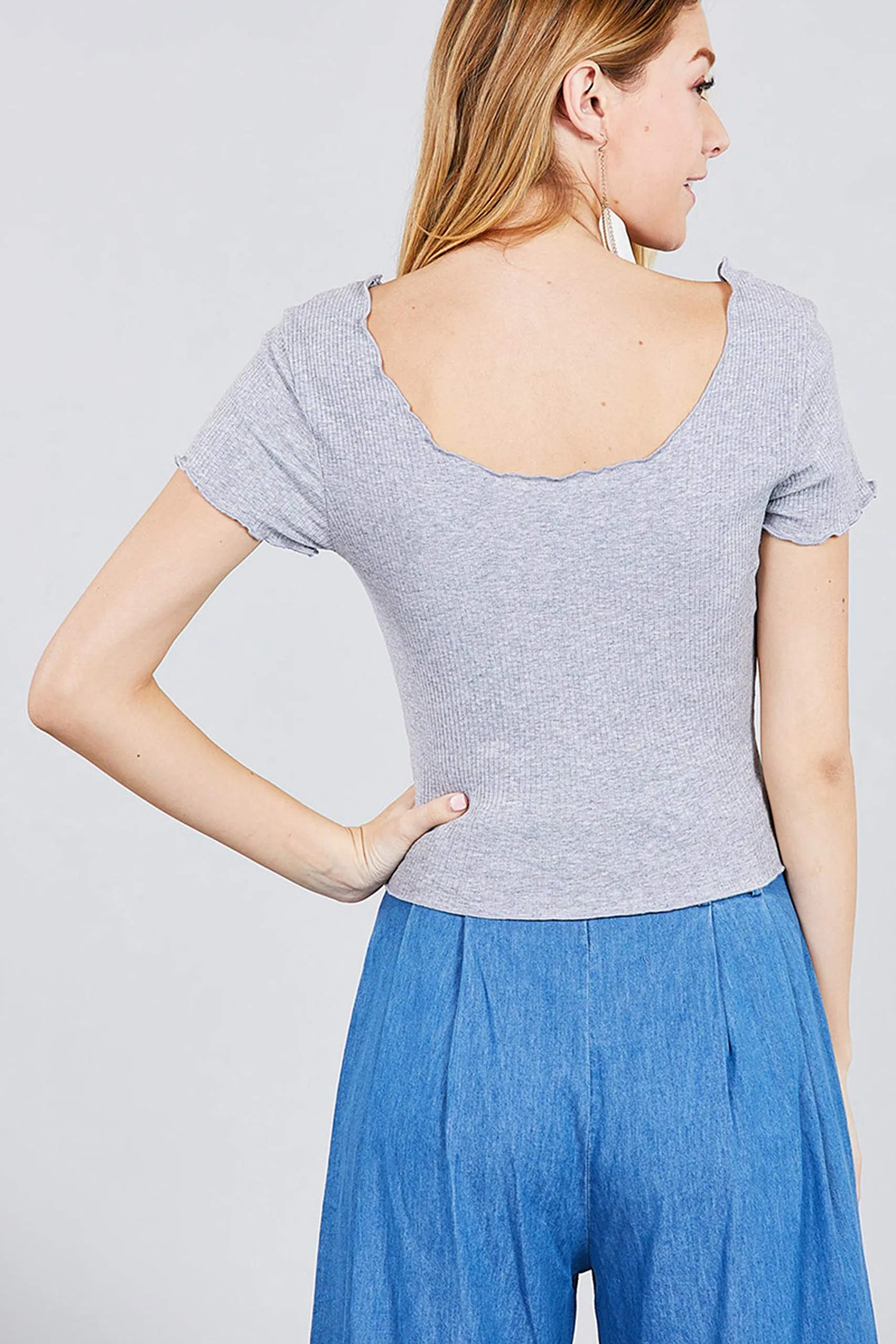 Women's Double Scoop Neck With Button Rib Lettuce Hem Crop Top