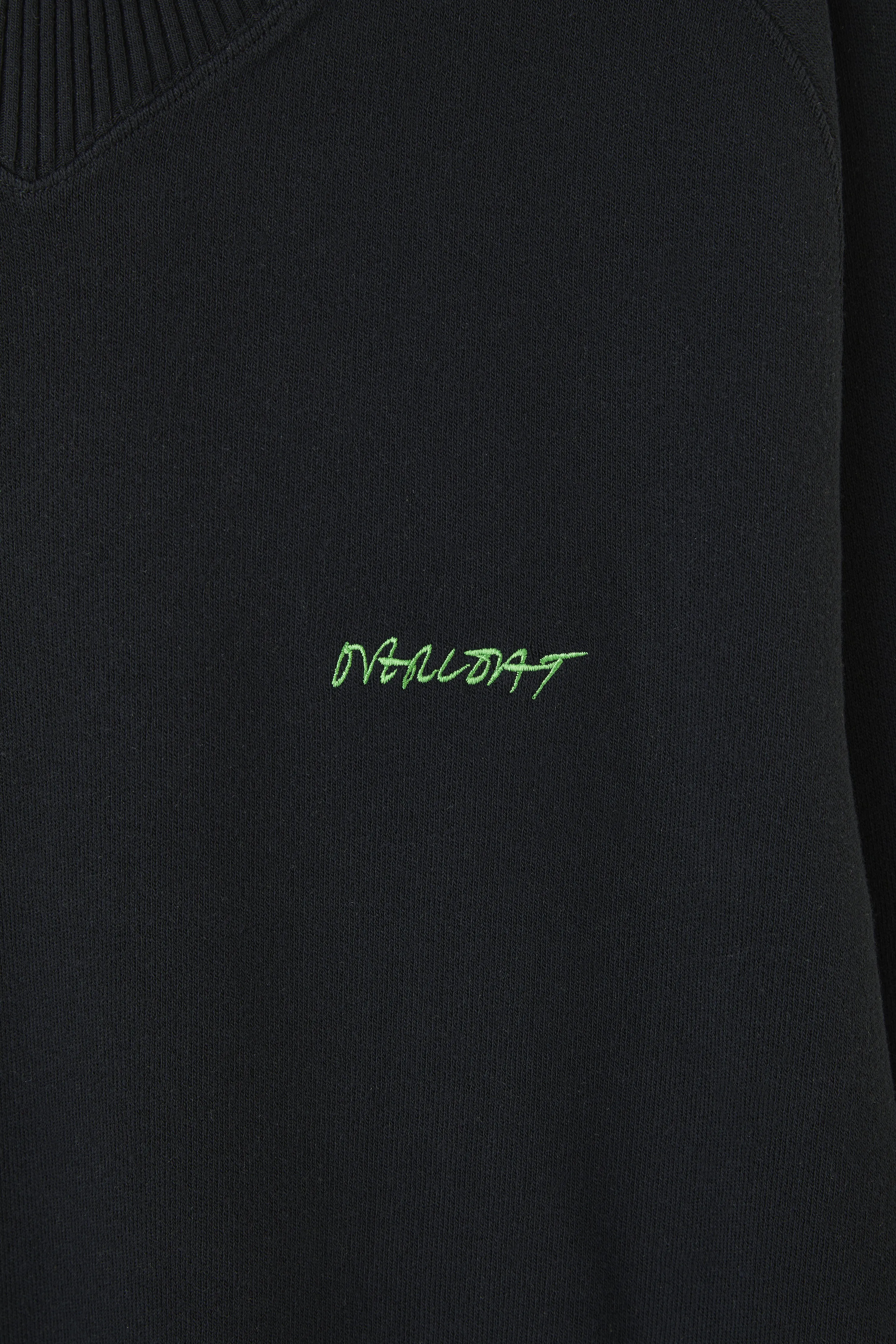 Wool Smooth Vneck Crewneck Pullover in Black